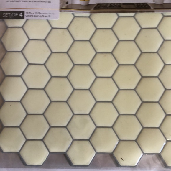 Simplify peel and stick wall tile - Picture 3 of 4